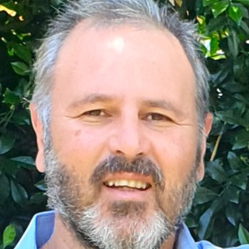 Dr George Papadatos